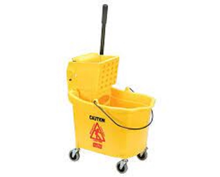 COMBINATION WET MOP BUCKET AND WRINGER,